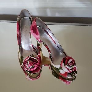 Michaelangelo pink flowered heels